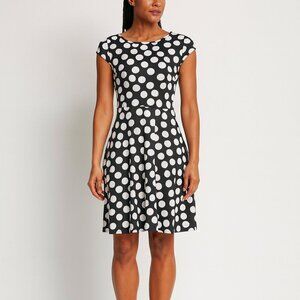 Black And White Flare Dresses for Sale up to 90% Off: Poshmark Black And White Flare Dresses for Sale up to 90% Off: Poshmark